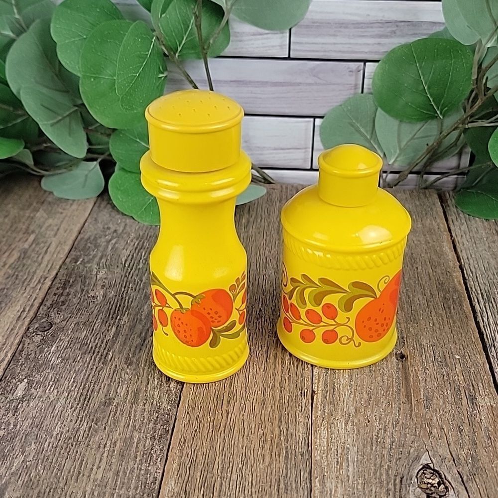 Avon Pennsylvania Dutch bottles  2 items included